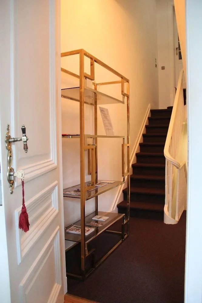 Bed and breakfast B&B Quatre20Cinq Amberes