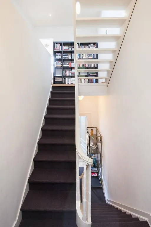 B&B Quatre20Cinq Антверпен