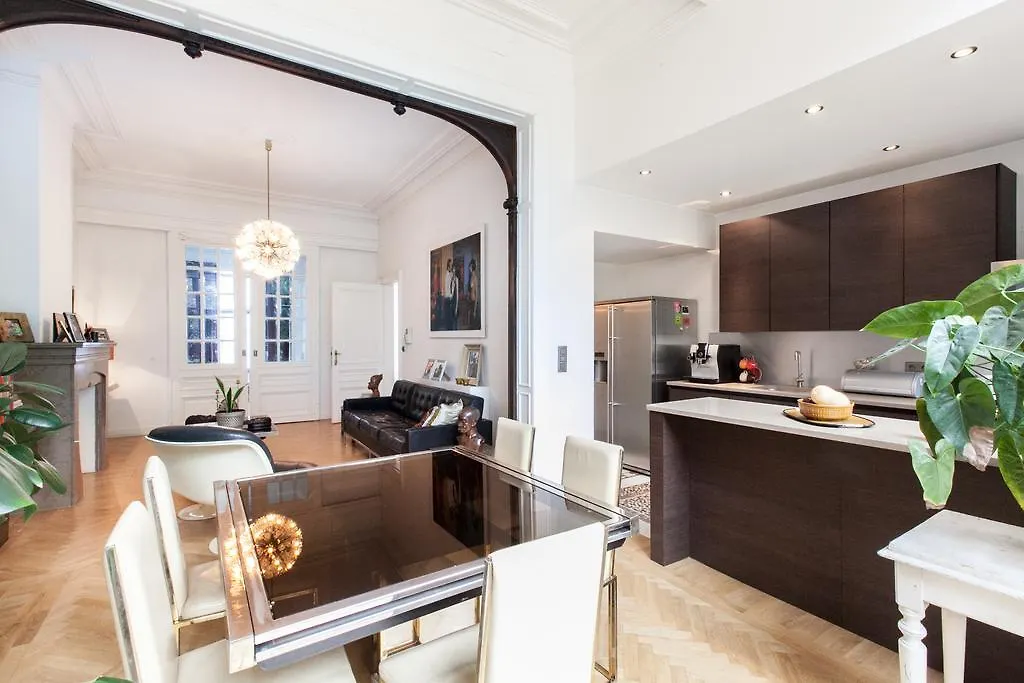 B&B Quatre20Cinq Antwerpen 3*,